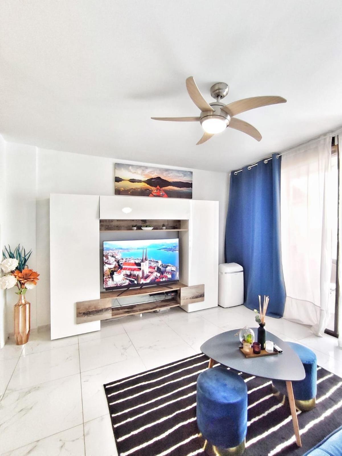 Appartamento Sunshine Escape With Ocean View Costa Adeje  Esterno foto